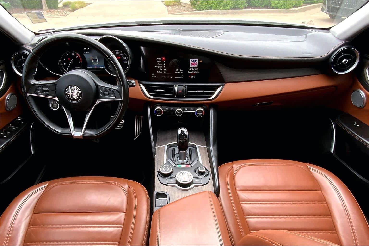 Used 2018 Alfa Romeo Giulia Ti w/ Quick Order Package 22X Lusso AWD/4WD image 14