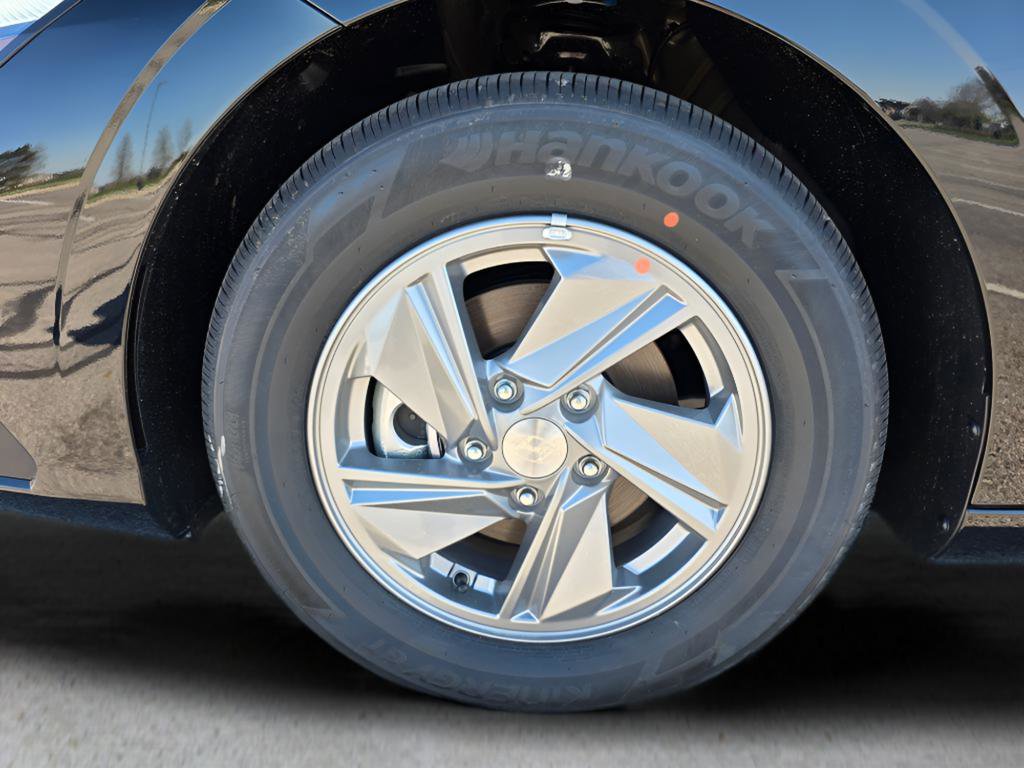 New 2026 Hyundai Elantra SE FWD image 10