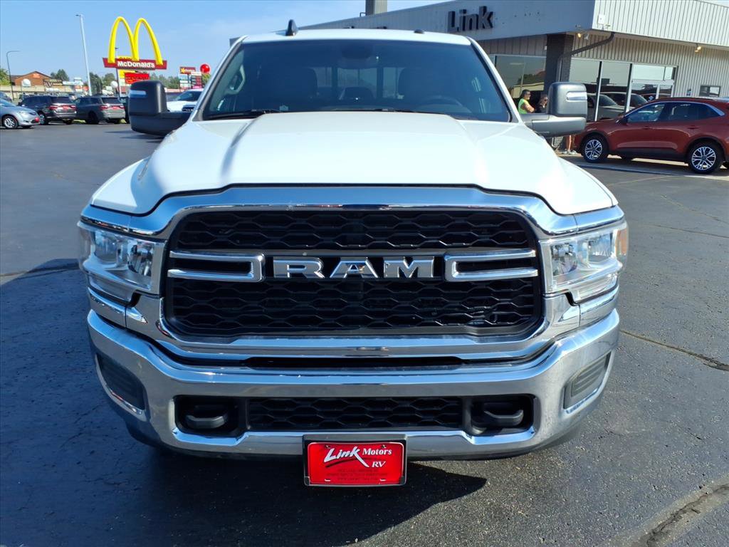 Used 2024 RAM 3500 Tradesman w/ Chrome Appearance Group image 9