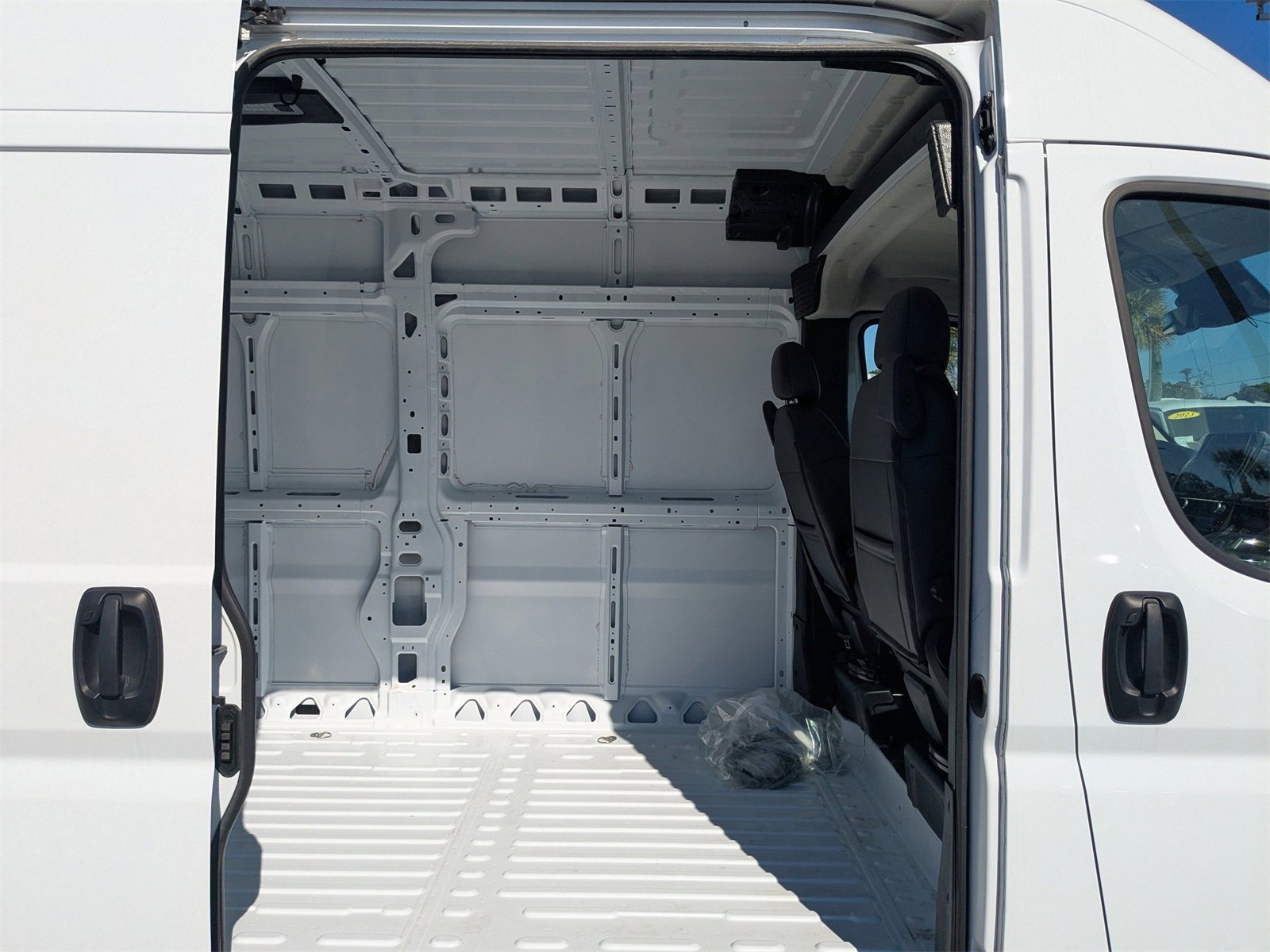 Used 2025 RAM ProMaster 3500 w/ Quick Order Package 22G SLT image 15