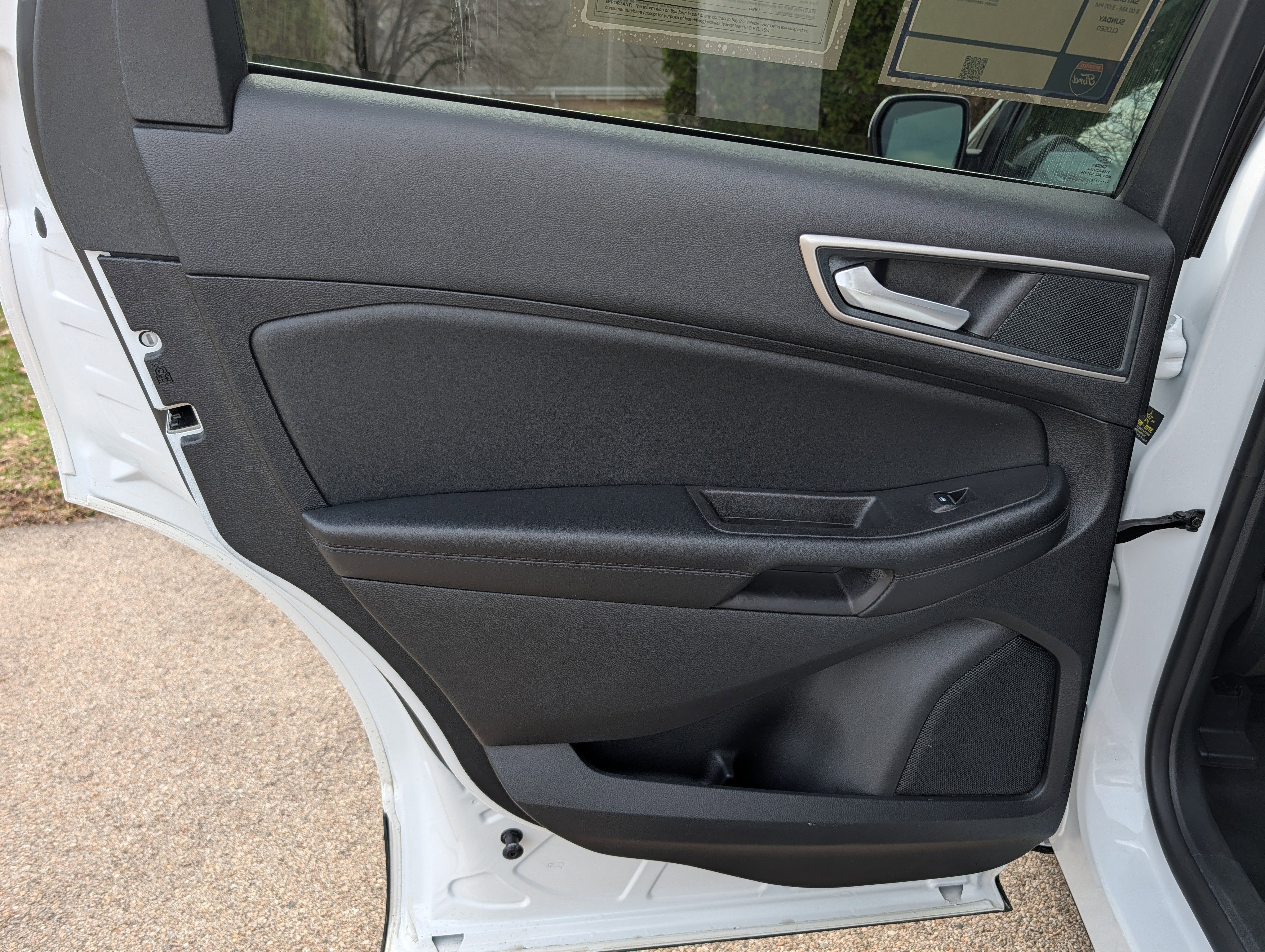 Used 2024 Ford Edge SEL image 32