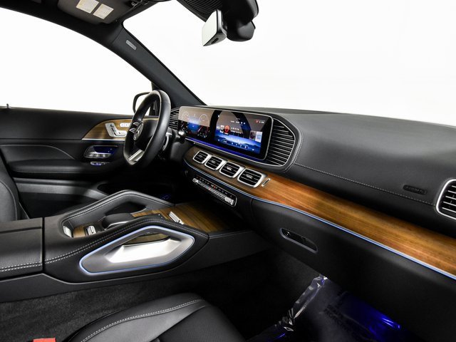 Certified 2025 Mercedes-Benz GLS 450 4MATIC image 31