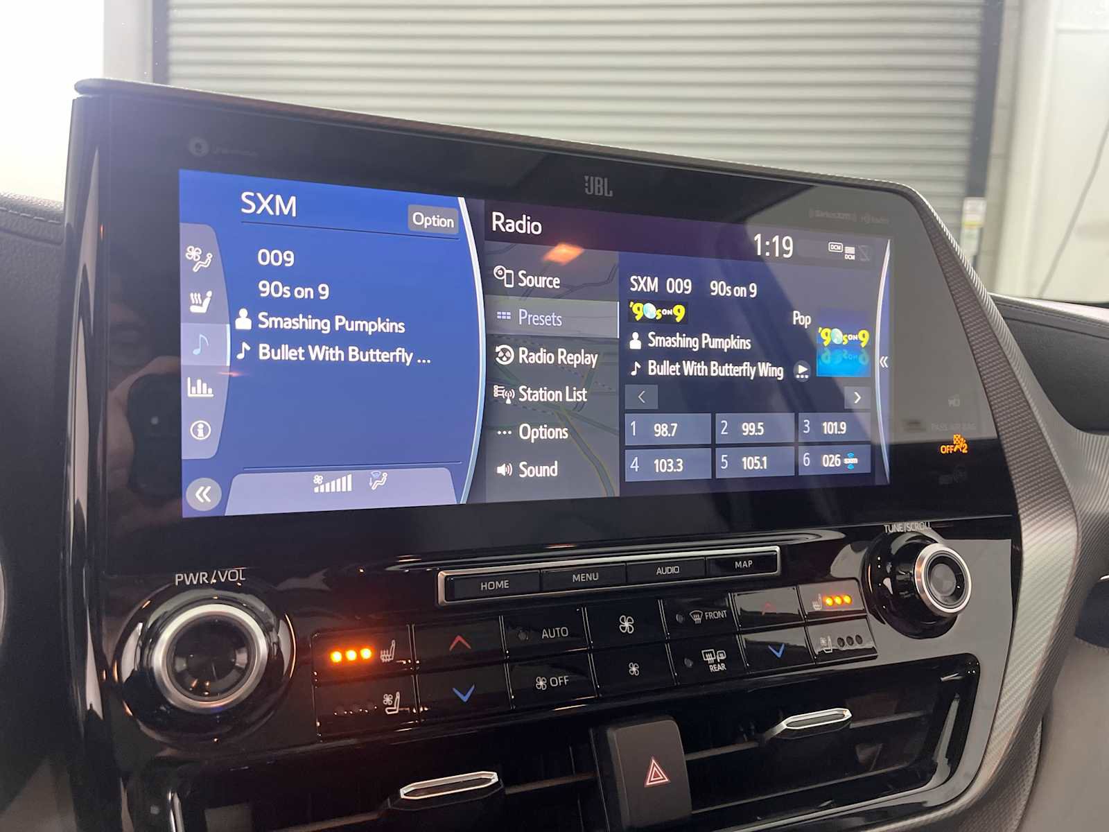 Used 2020 Toyota Highlander Platinum AWD/4WD image 18