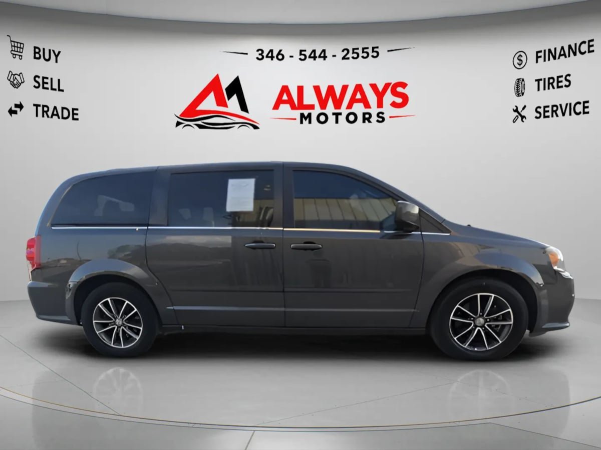 Used 2017 Dodge Grand Caravan SXT FWD image 8