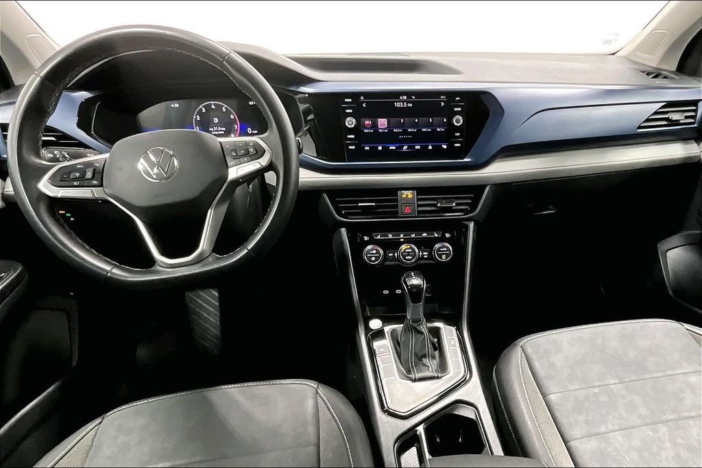 Used 2024 Volkswagen Taos SE image 18