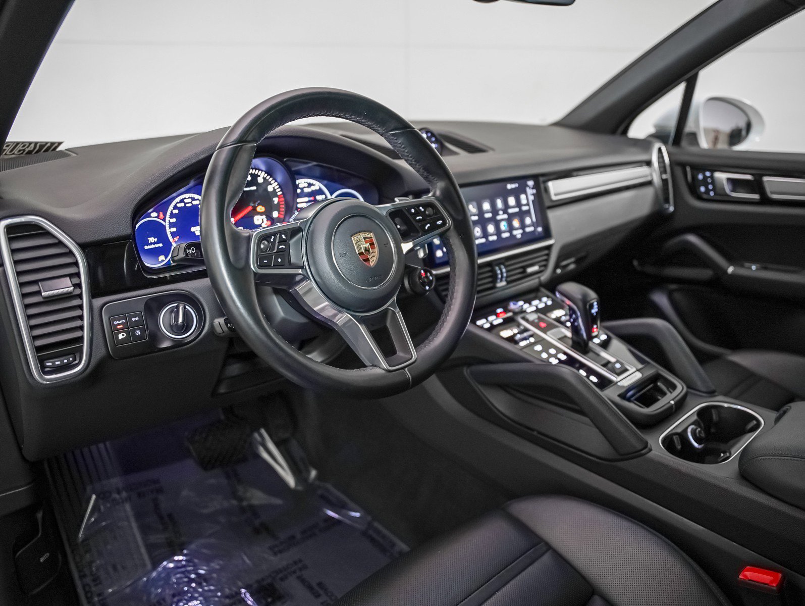 Certified 2022 Porsche Cayenne Platinum Edition w/ Premium Package Plus image 4