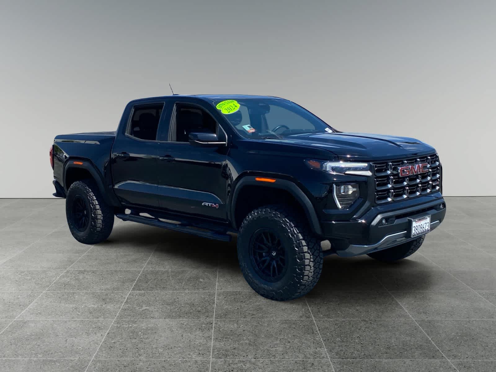 Used 2024 GMC Canyon AT4 AWD/4WD image 7