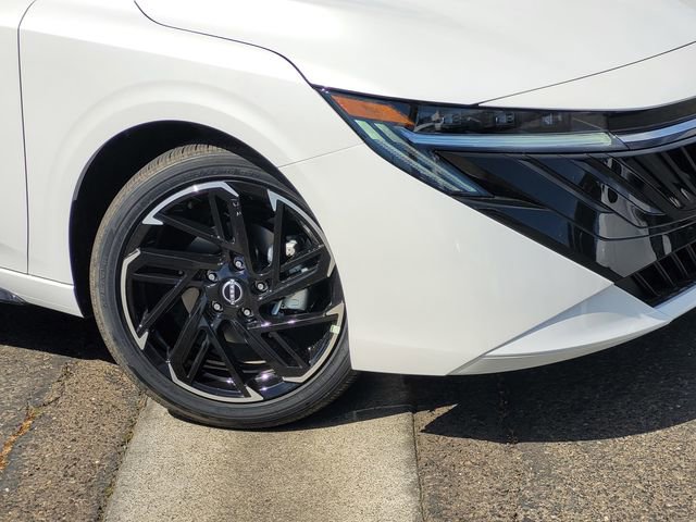 New 2026 Nissan Sentra SR FWD image 3