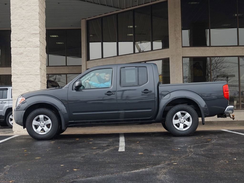 Used 2012 Nissan Frontier SV image 9