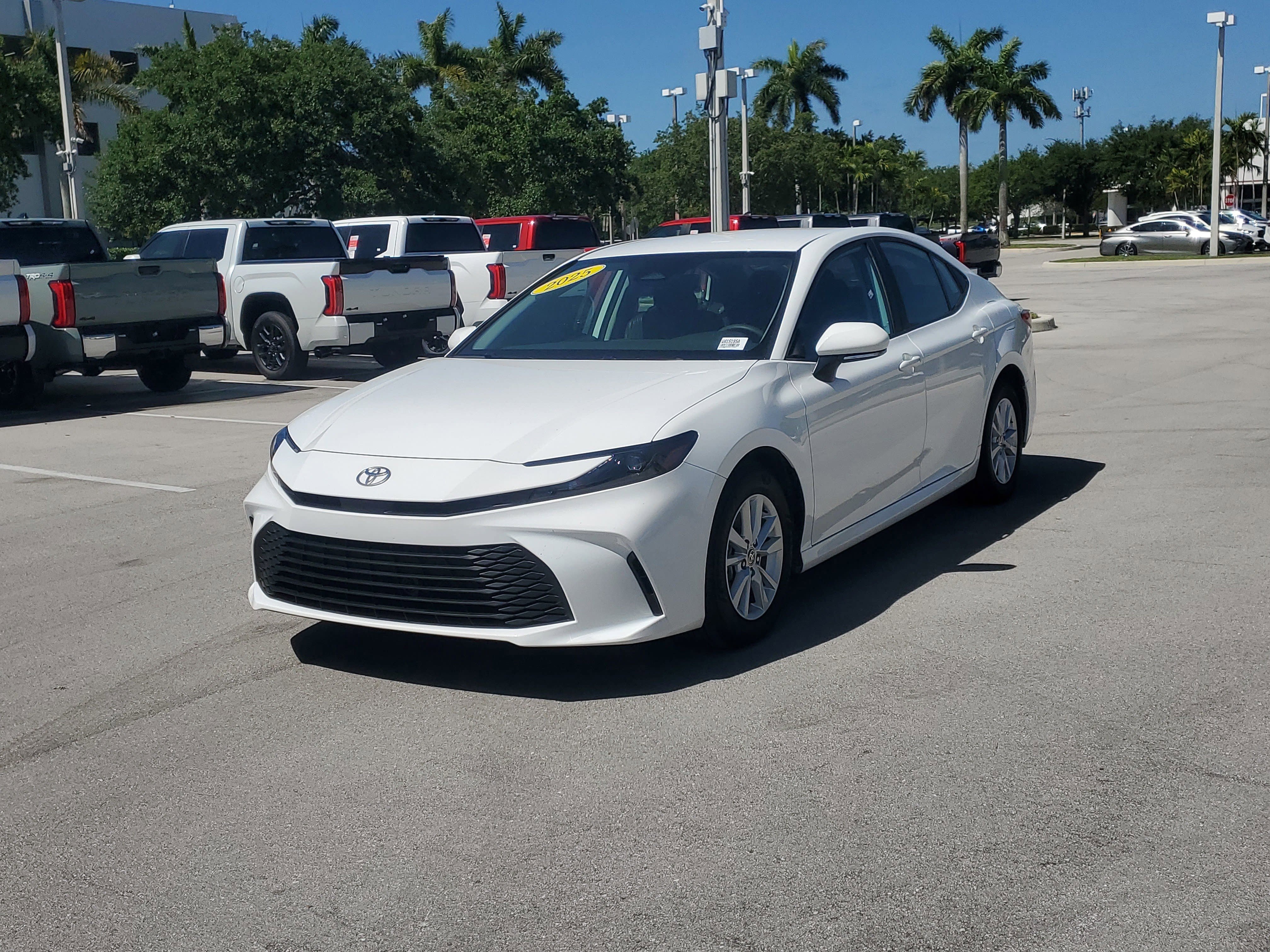 Certified 2025 Toyota Camry LE FWD image 7