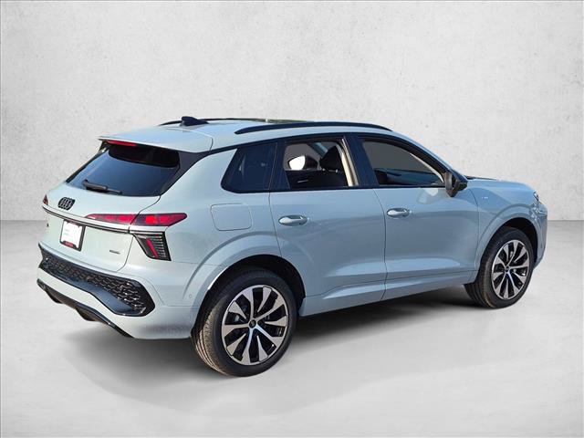 New 2026 Audi Q3 quattro 2.0T AWD/4WD image 2