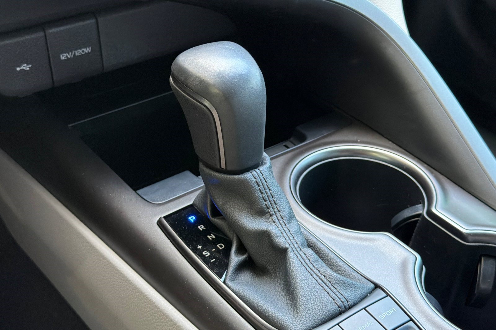 Used 2021 Toyota Camry XSE FWD image 26