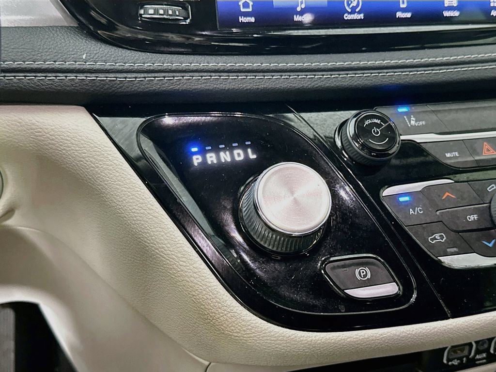Certified 2022 Chrysler Pacifica Touring-L FWD image 22