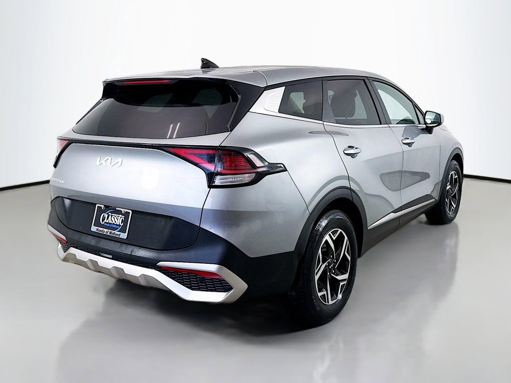 Used 2024 Kia Sportage LX image 7