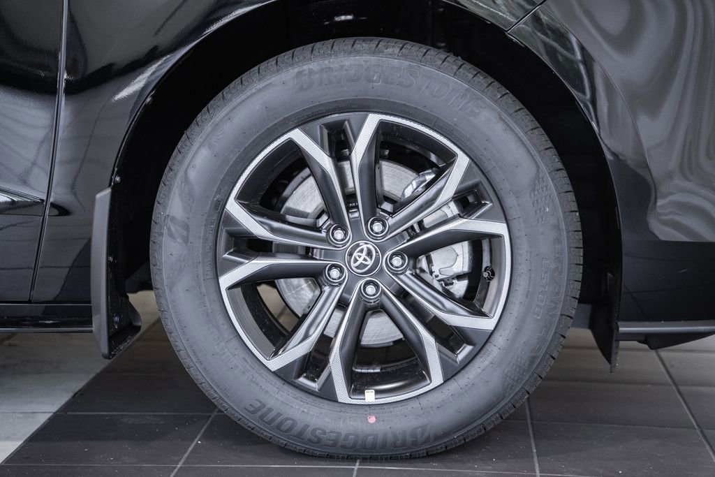 New 2026 Toyota Sienna Platinum image 18