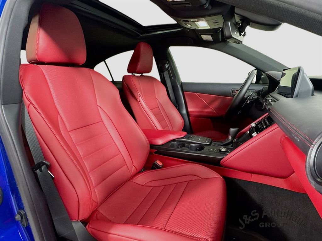Used 2025 Lexus IS 500 RWD image 36