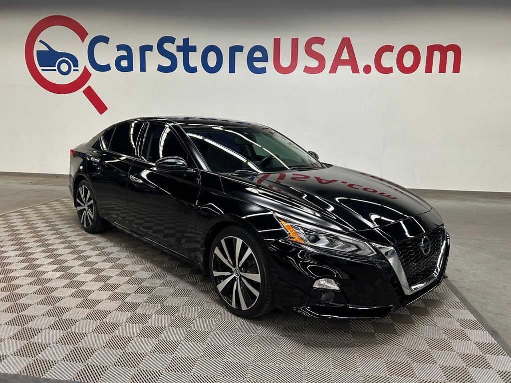 Used 2020 Nissan Altima 2.5 Platinum FWD image 1