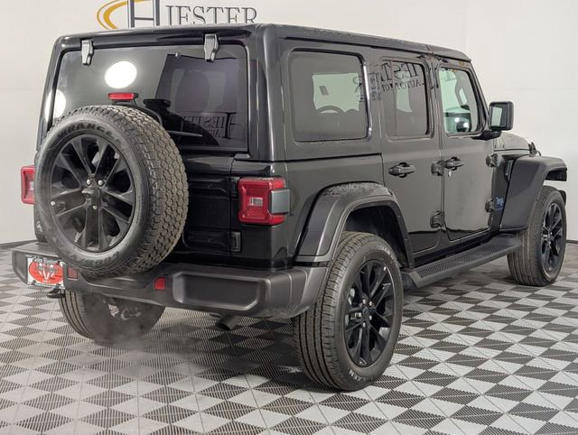 Used 2025 Jeep Wrangler Unlimited Sahara image 7