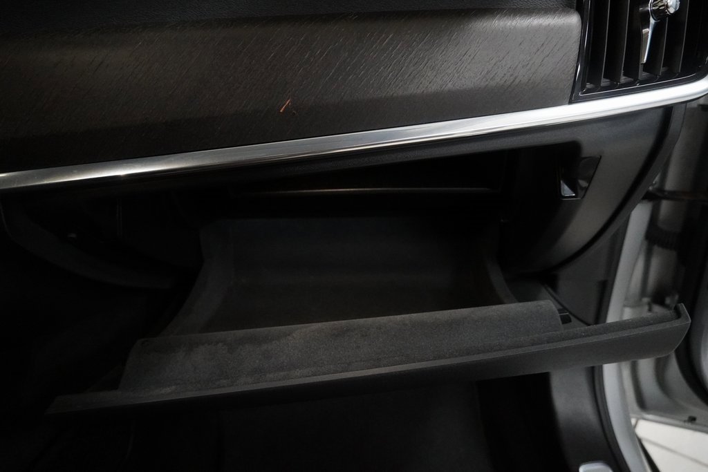 Used 2018 Volvo V90 T5 Cross Country w/ Convenience Package image 33