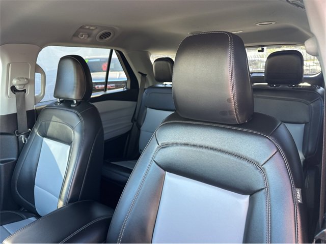Used 2022 Ford Explorer XLT w/ Equipment Group 202A image 24