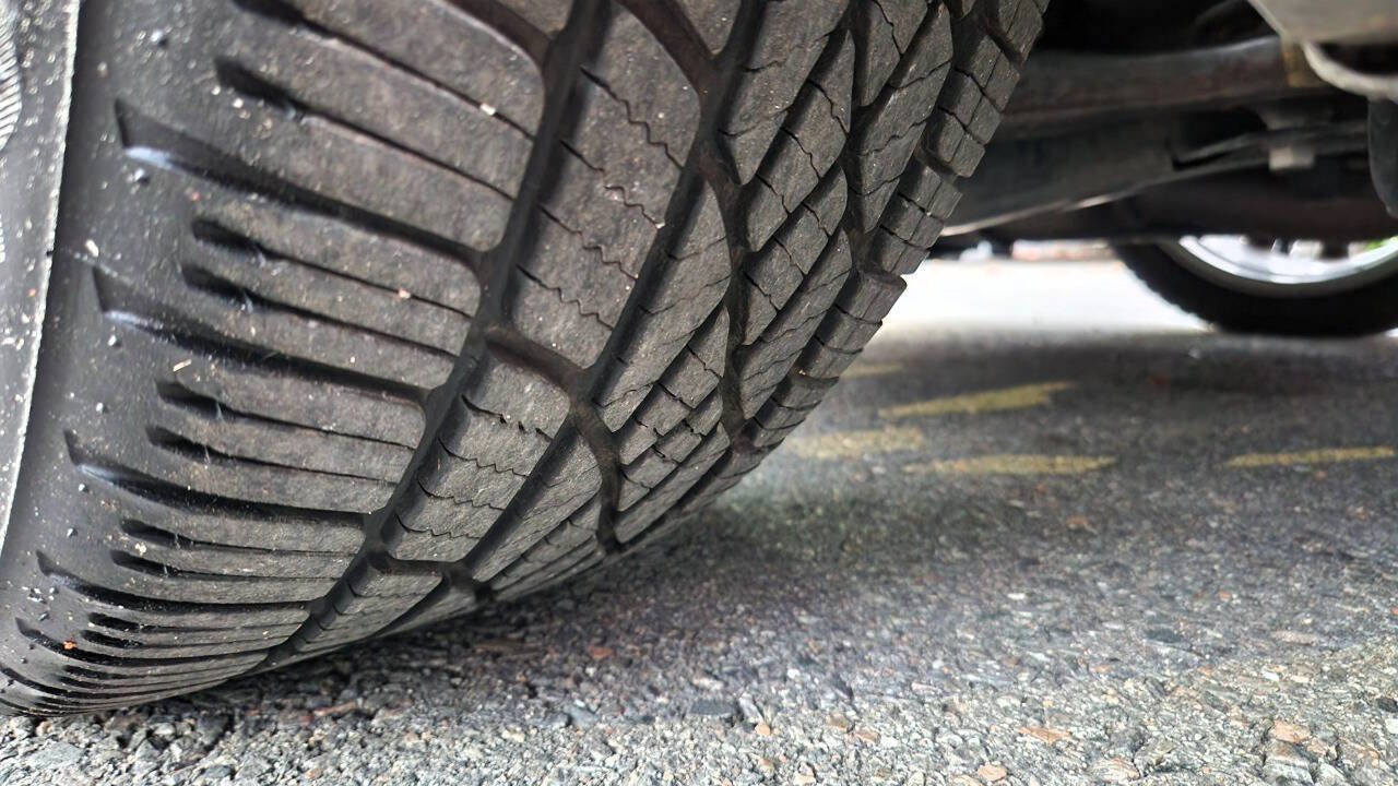 Used 2013 Toyota Avalon XLE Touring image 49