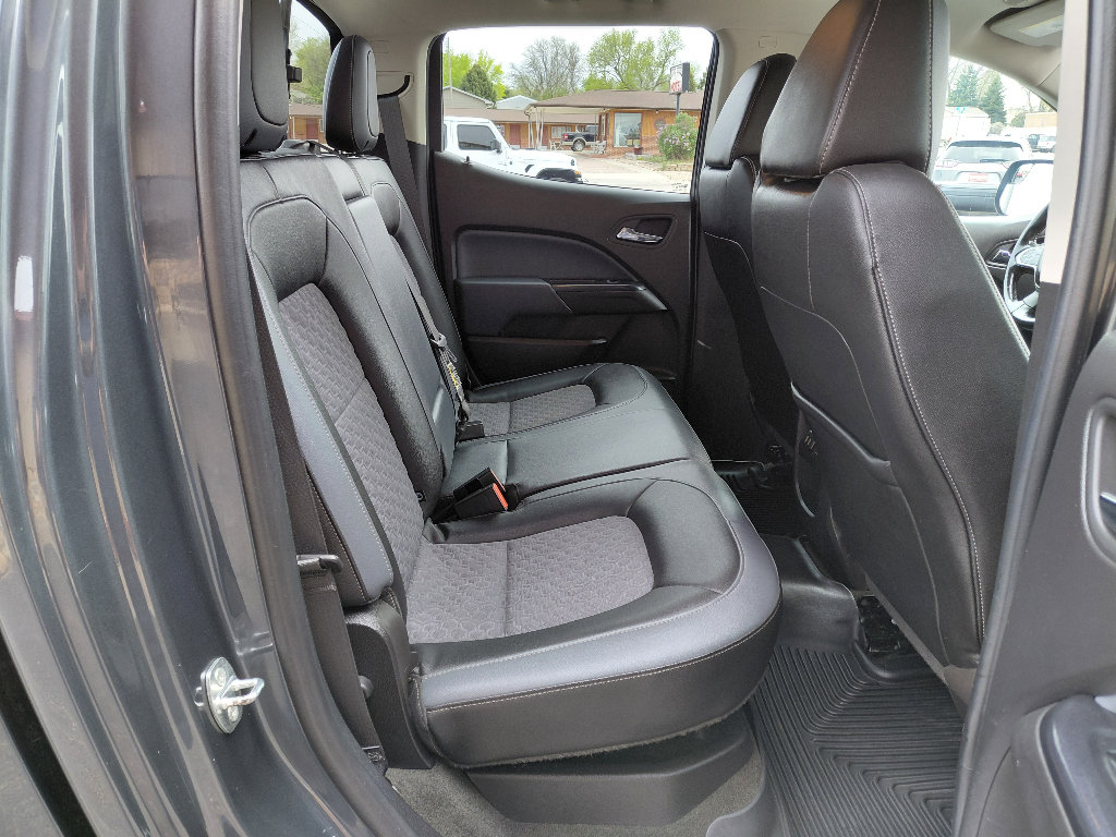 Used 2017 Chevrolet Colorado Z71 AWD/4WD image 10