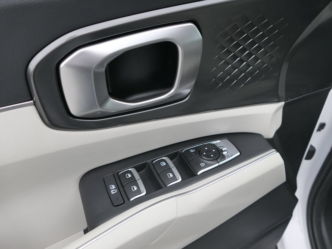 Certified 2026 Kia Sorento S FWD image 14