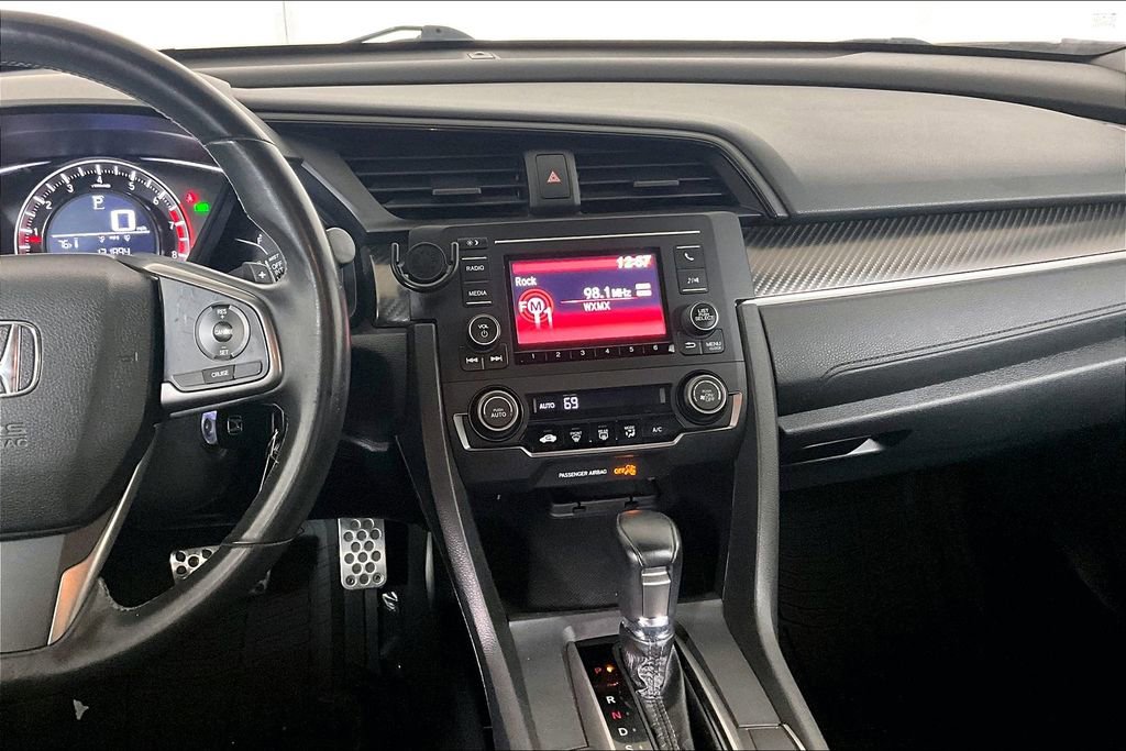 Used 2017 Honda Civic Sport image 6