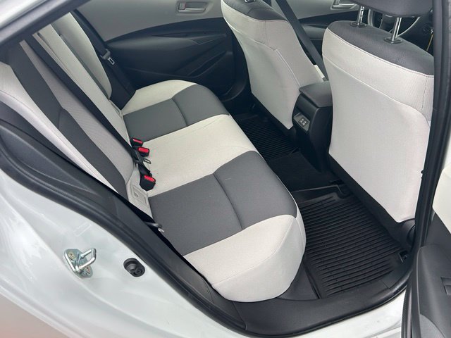 Used 2025 Toyota Corolla LE FWD image 10