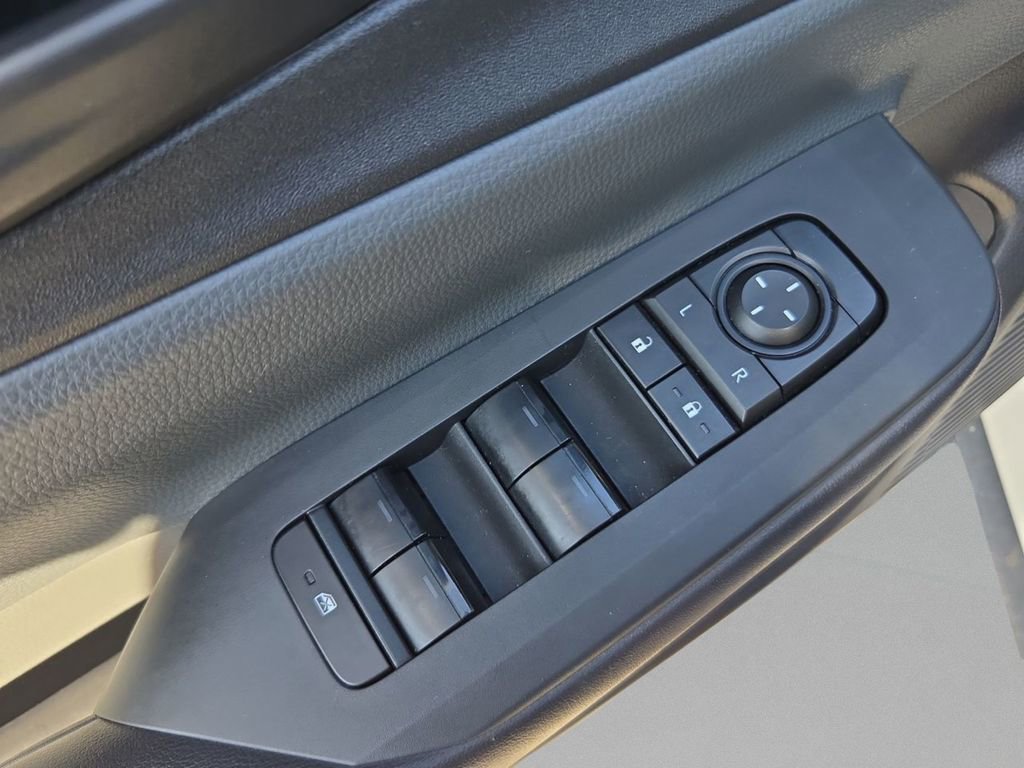 Used 2023 Toyota Prius LE image 13