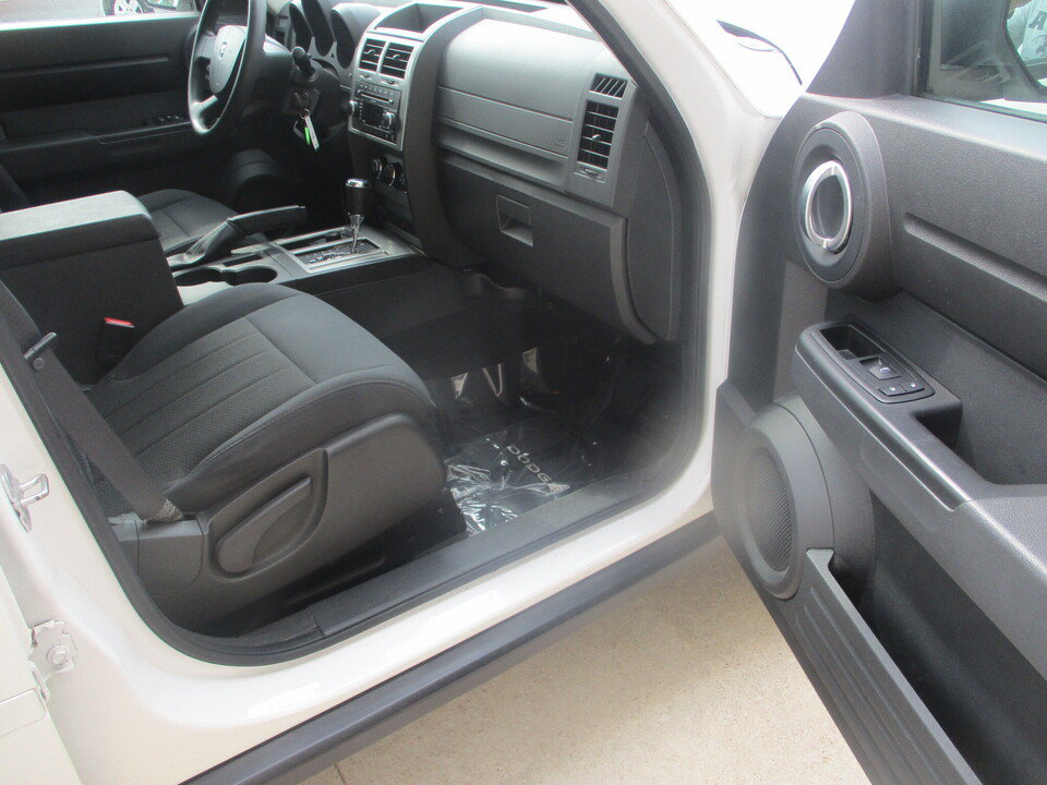 Used 2011 Dodge Nitro SE AWD/4WD image 28