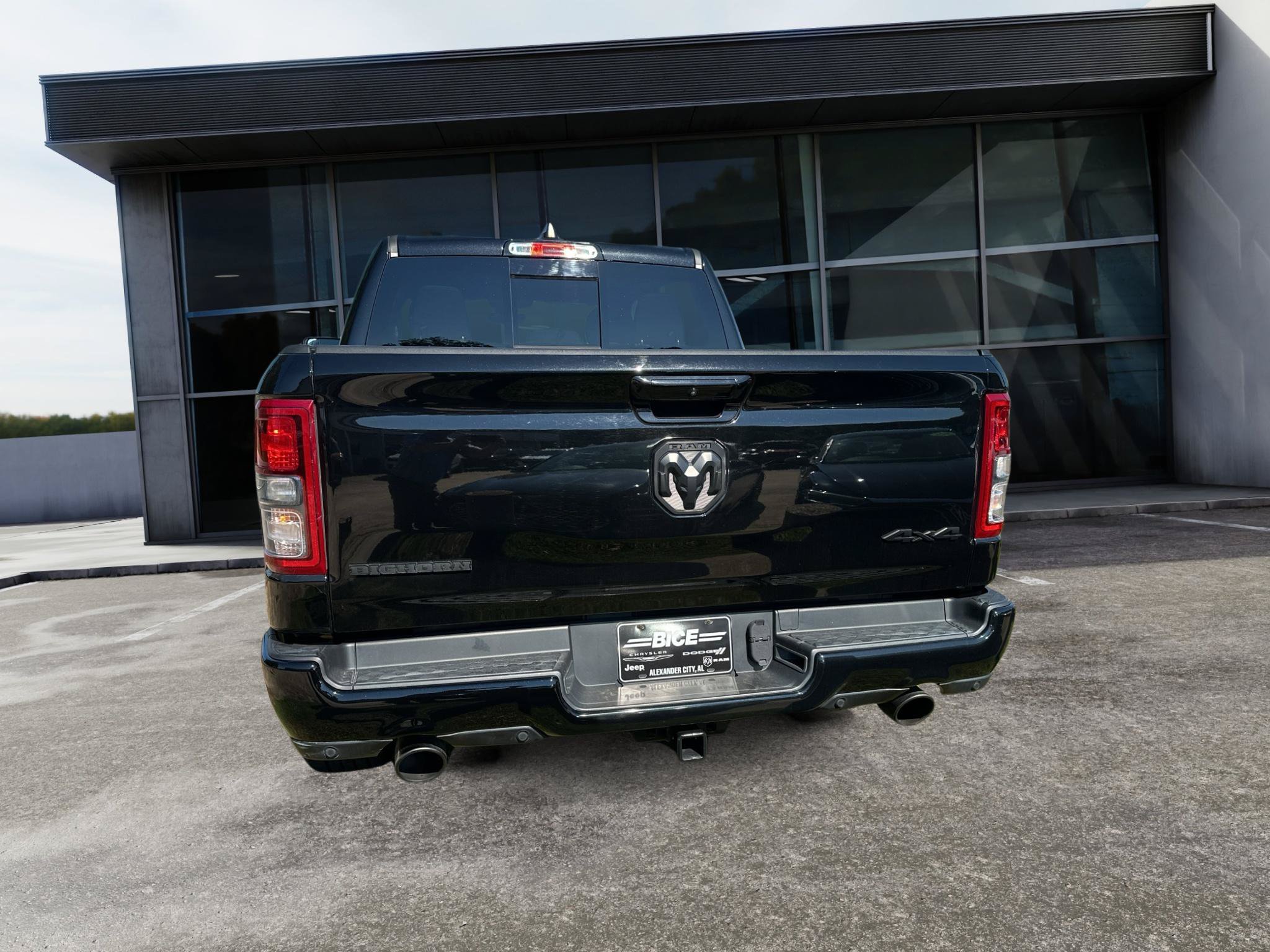 Used 2022 RAM 1500 Big Horn AWD/4WD image 4