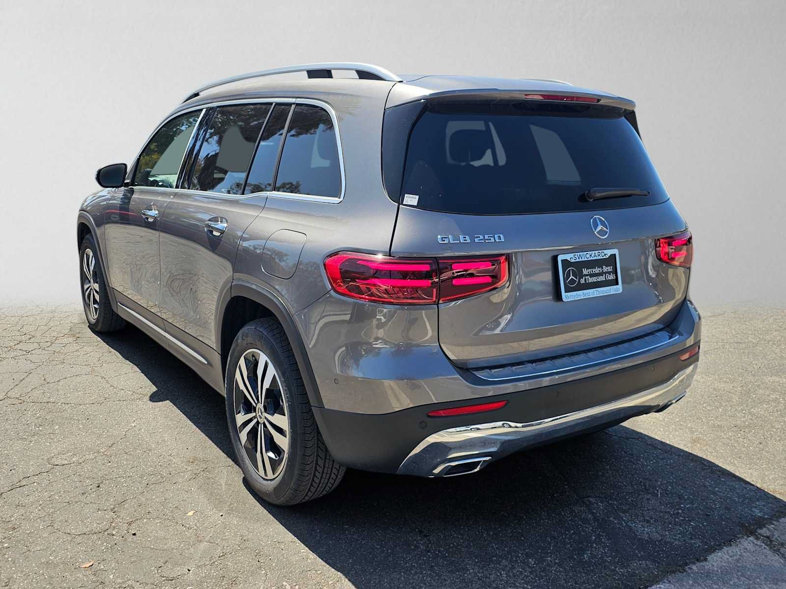 New 2026 Mercedes-Benz GLB 250 image 5
