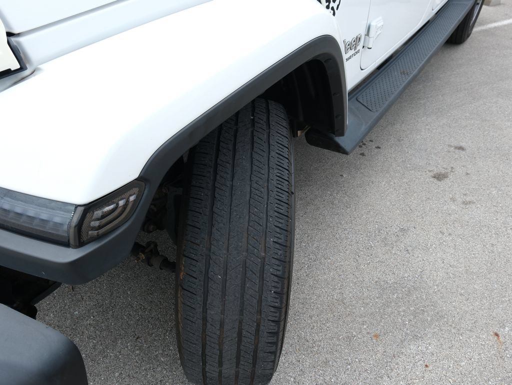 Used 2022 Jeep Gladiator Overland w/ Popular Equipment Package AWD/4WD image 14