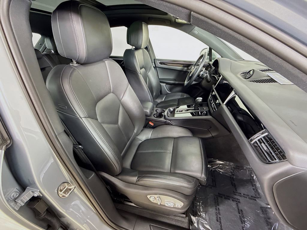 Used 2024 Porsche Macan image 37