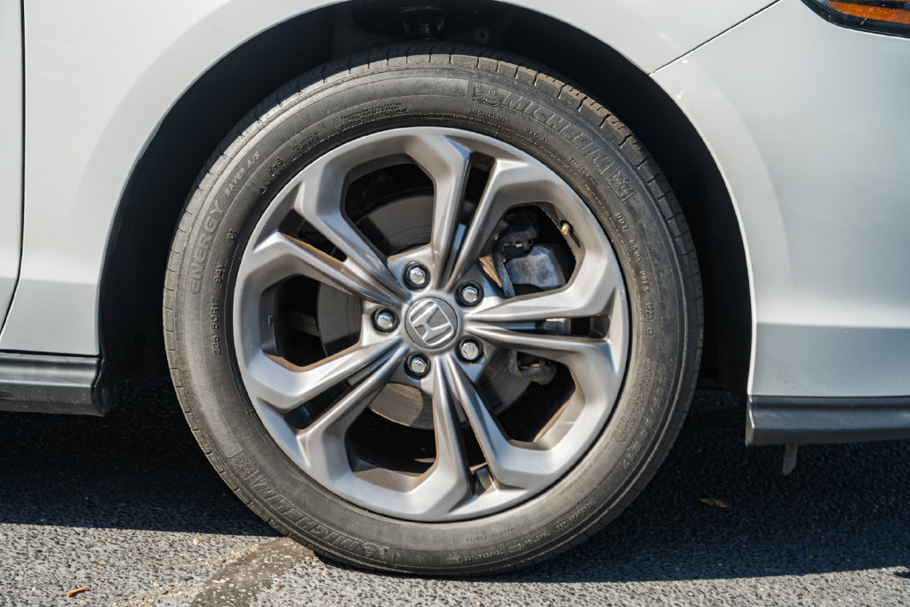 Certified 2023 Honda Accord EX image 13