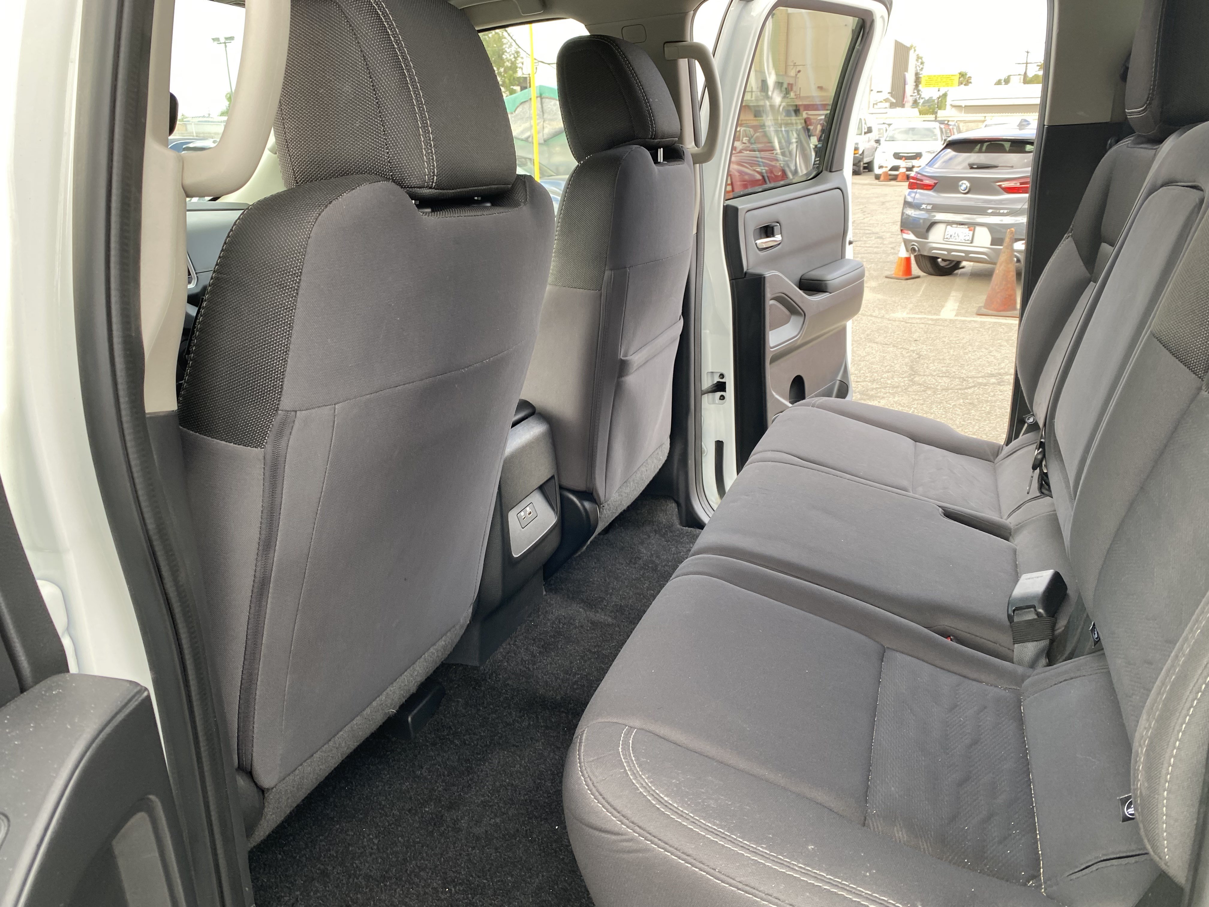 Used 2023 Nissan Frontier SV w/ Graphics Package RWD image 20
