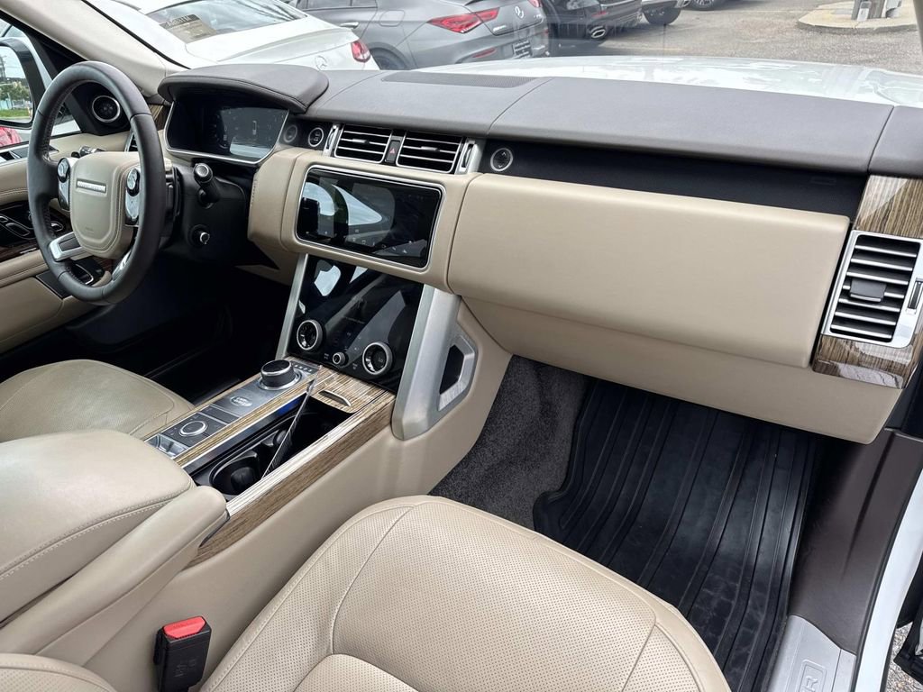 Used 2019 Land Rover Range Rover HSE image 13