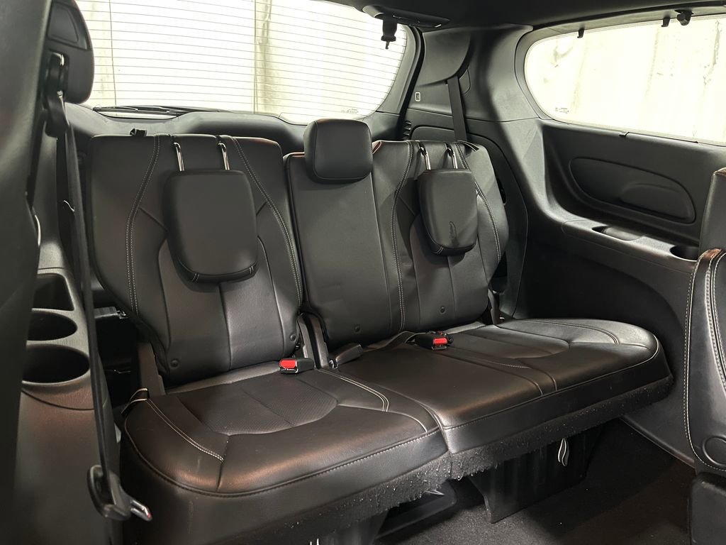 Used 2020 Chrysler Pacifica Touring-L w/ Advanced Safetytec Group image 32