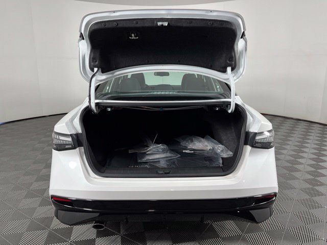 New 2027 Nissan Sentra SR w/ SR Premium Package FWD image 47