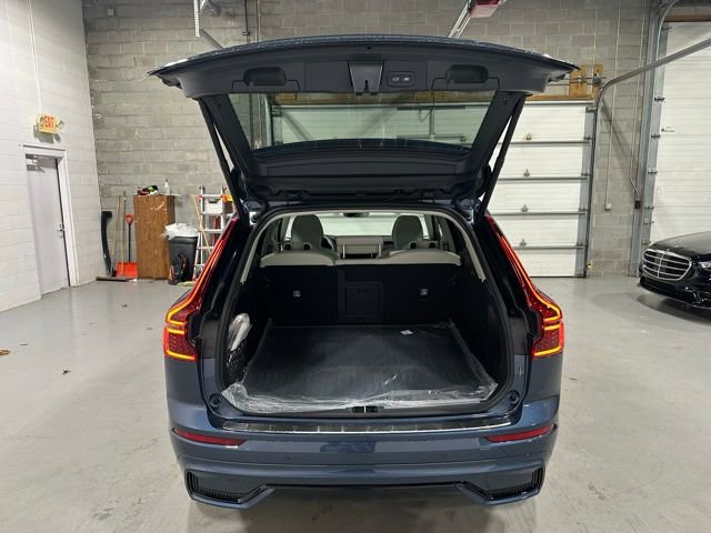 New 2026 Volvo XC60 T8 Ultra w/ Protection Package Premier AWD/4WD image 21