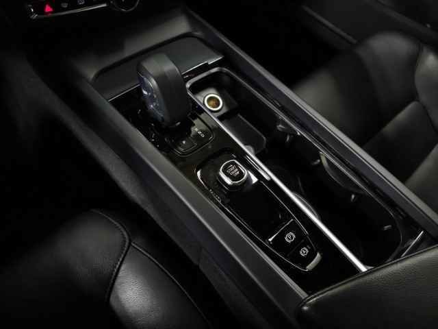 Certified 2023 Volvo S60 B5 Plus w/ Climate Package image 28