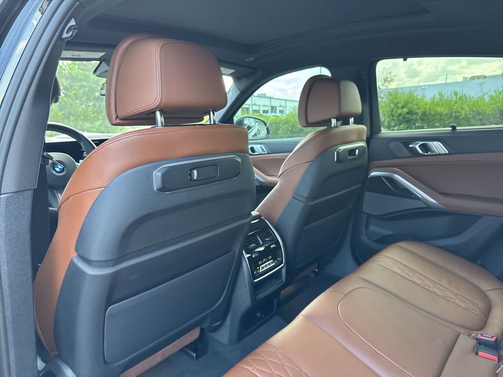 Used 2026 BMW X6 xDrive40i AWD/4WD image 17