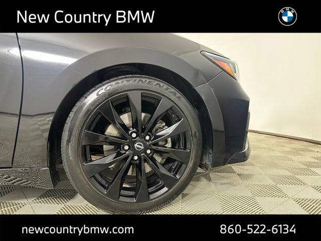 Used 2023 Nissan Maxima SR w/ Sport Mat Group FWD image 7