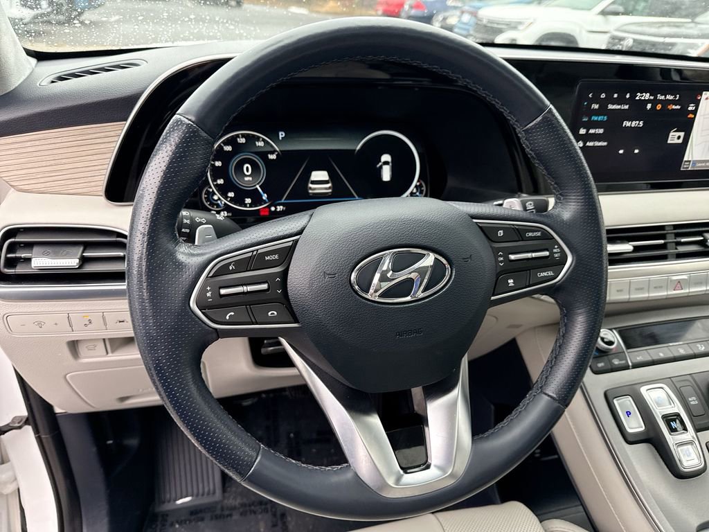 Used 2022 Hyundai Palisade Calligraphy w/ Winter Package image 11