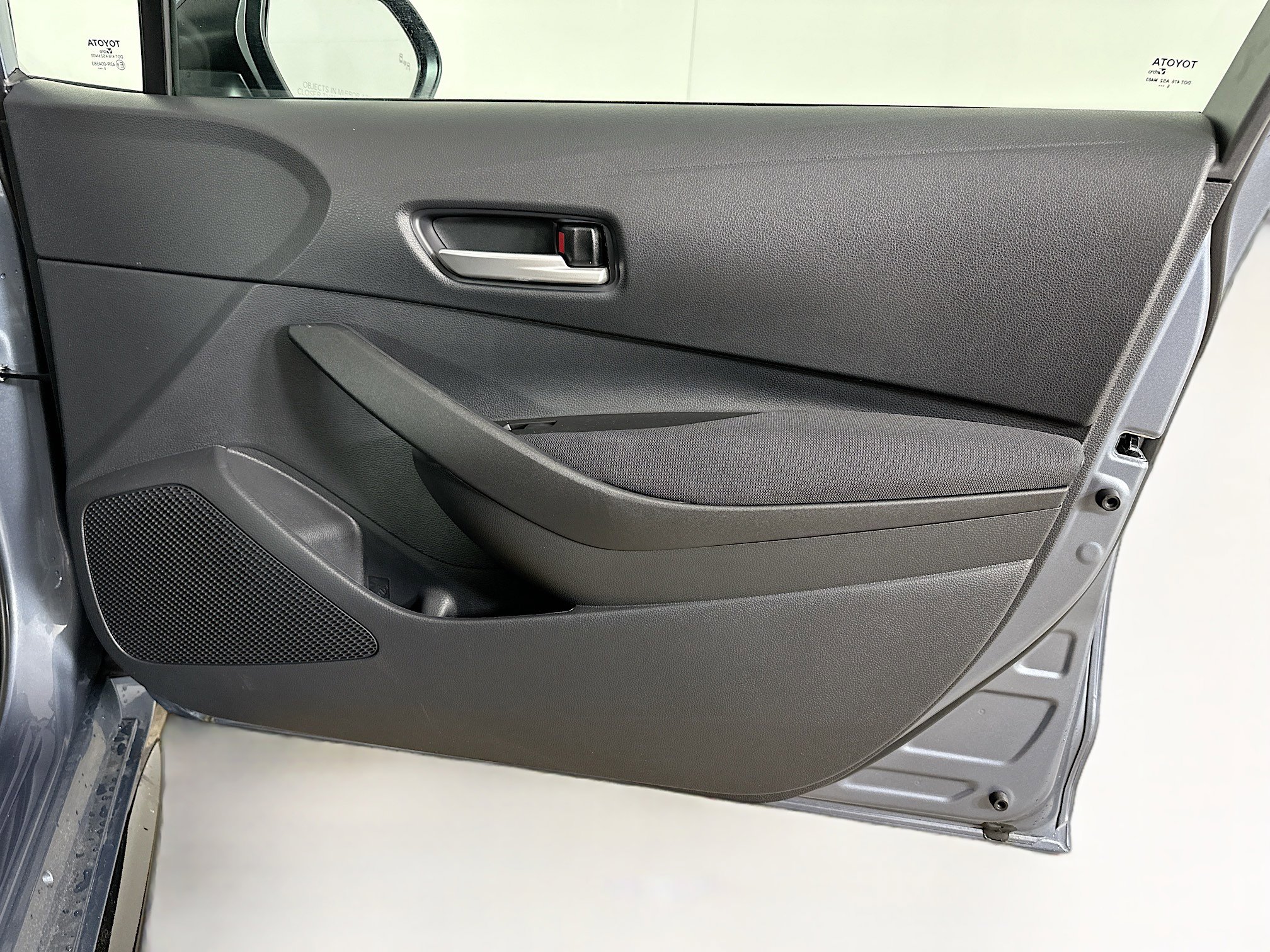 Used 2026 Toyota Corolla SE image 30
