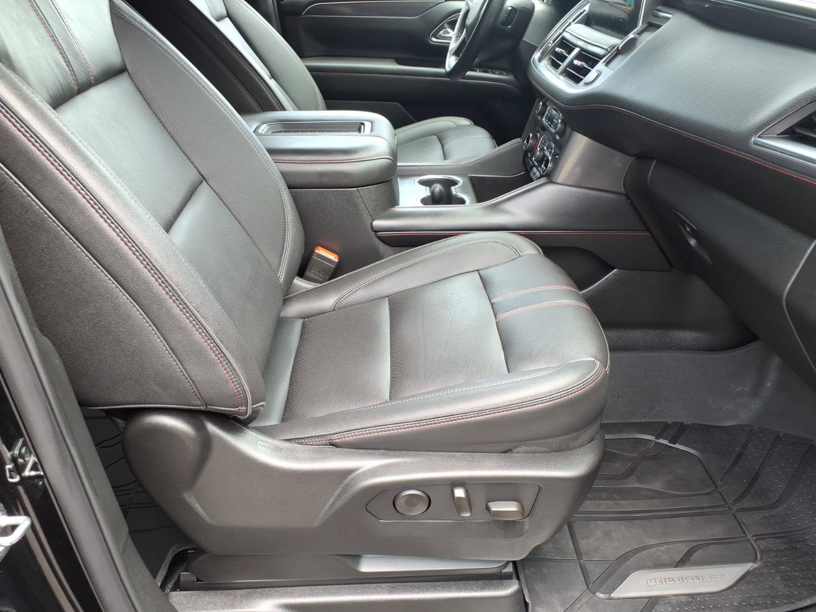 Certified 2024 Chevrolet Suburban RST w/ Luxury Package AWD/4WD image 8