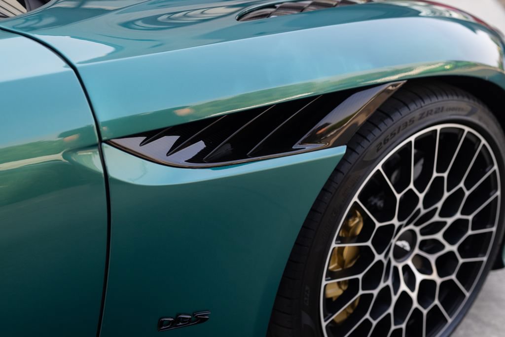 Used 2023 Aston Martin DBS Superleggera Volante RWD image 16