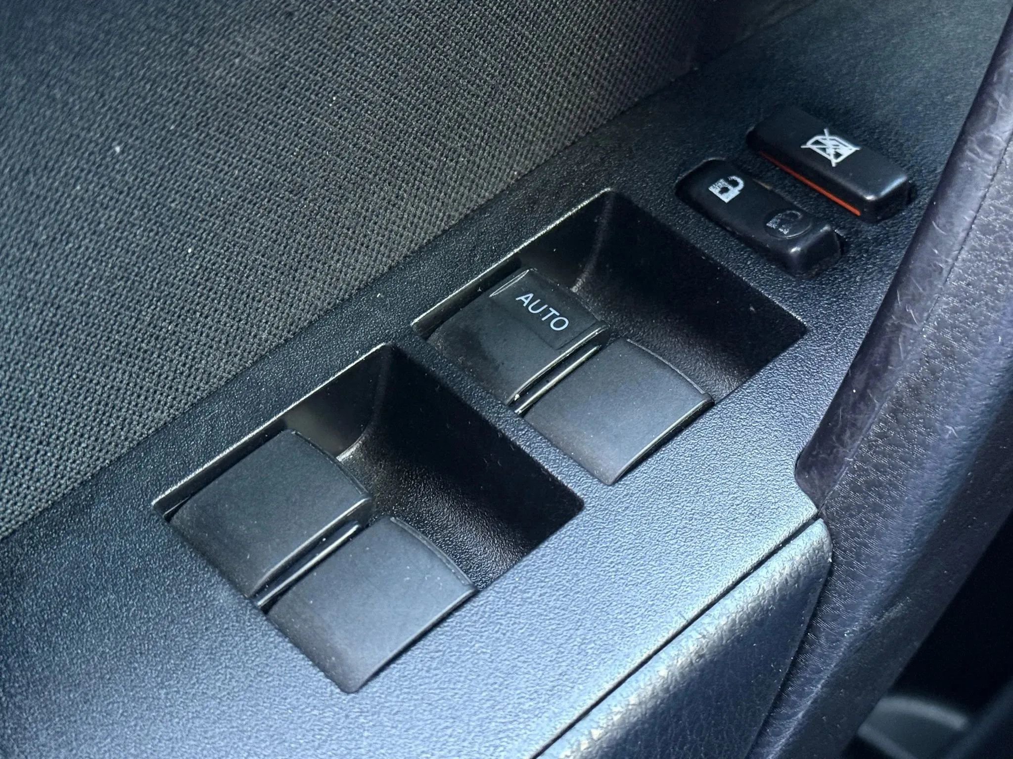 Used 2016 Toyota Corolla L image 23