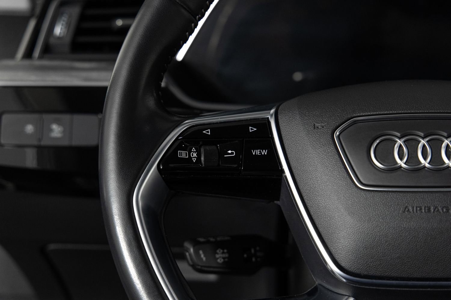 Used 2021 Audi e-tron Premium w/ Convenience Plus Package image 29